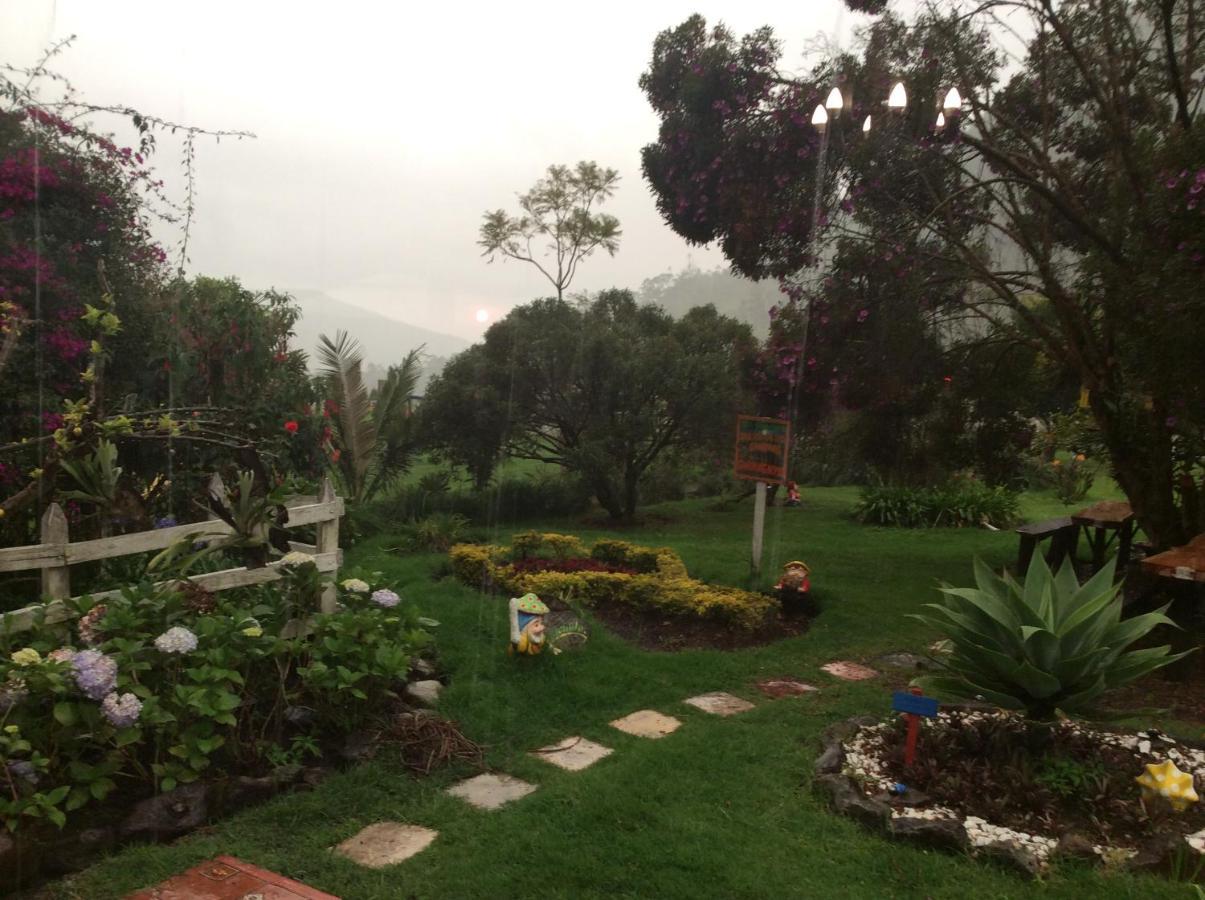 בית הארחה סאלנטו 	Palmas De Cocora מראה חיצוני תמונה